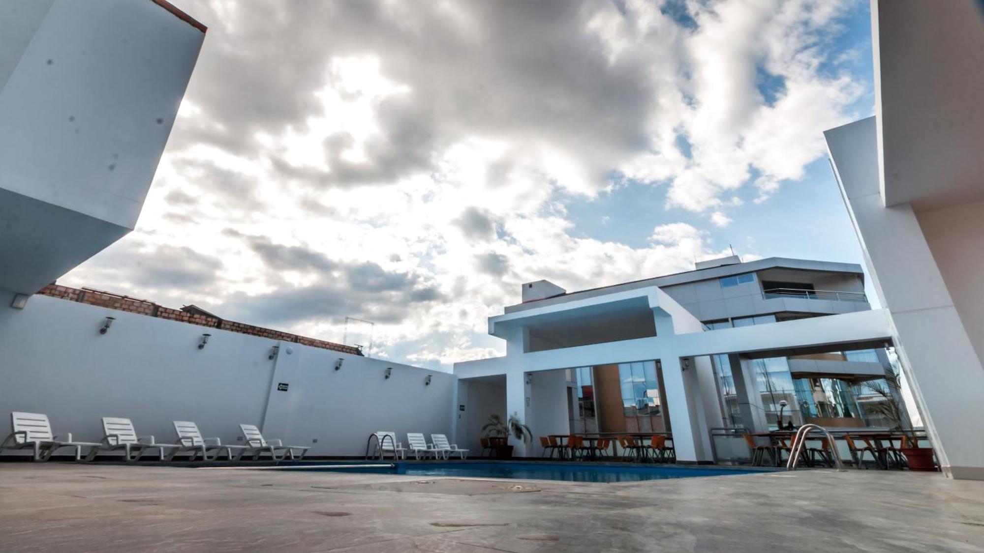 Cumbaza Hotel&Convenciones Tarapoto Esterno foto