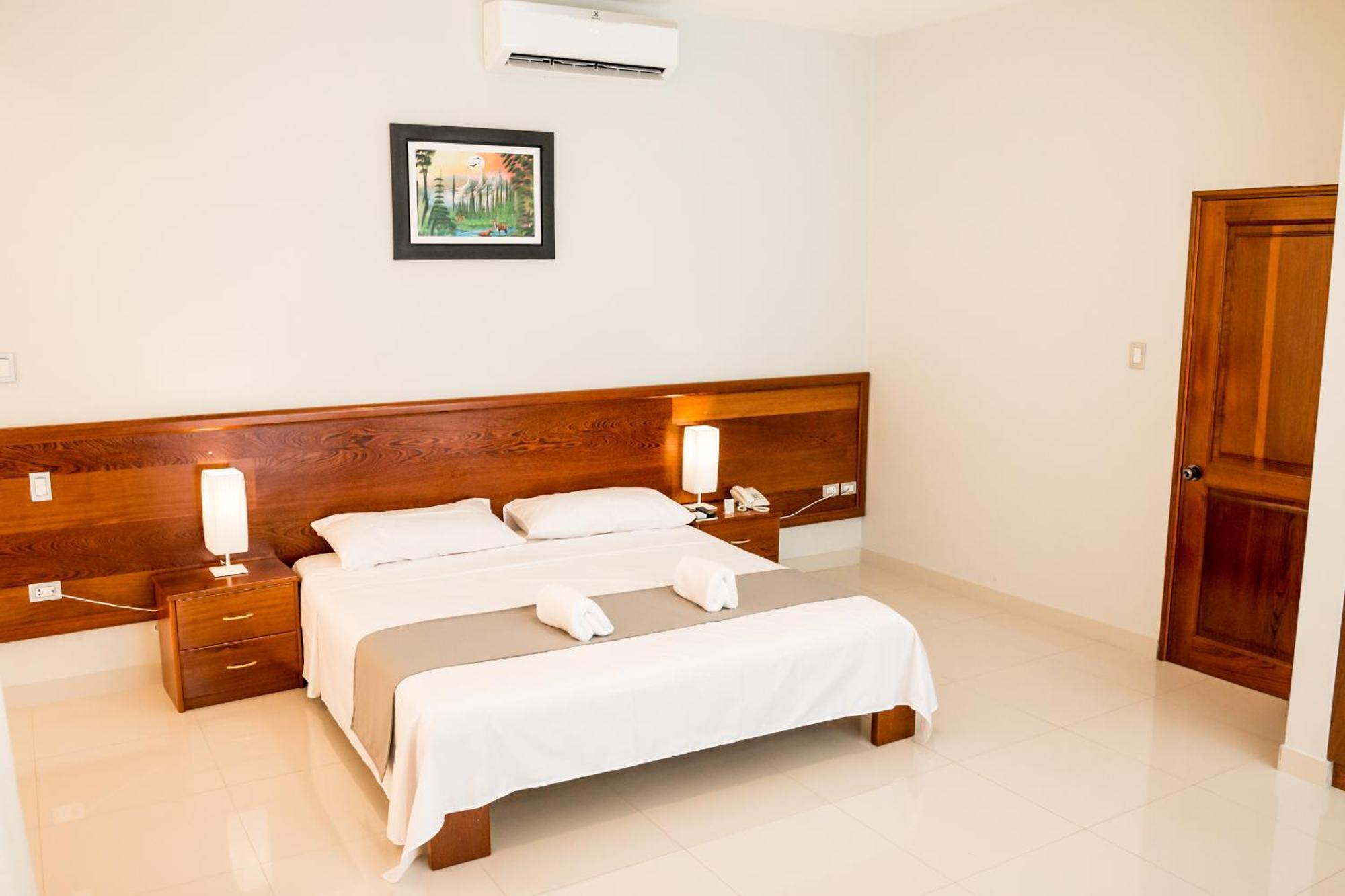 Cumbaza Hotel&Convenciones Tarapoto Esterno foto